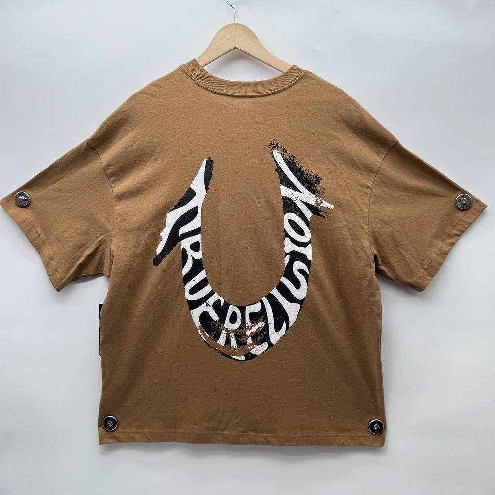 True Religion Mens Small Horseshoe Logo Graphic T-Shirt Mustard Tan Brown NWT